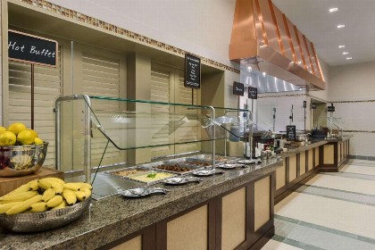 Embassy Suites by Hilton Orlando Lake Buena Vista South - image 17
