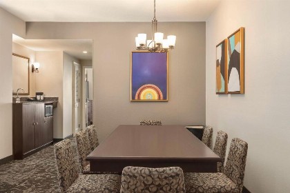 Embassy Suites by Hilton Orlando Lake Buena Vista South - image 20