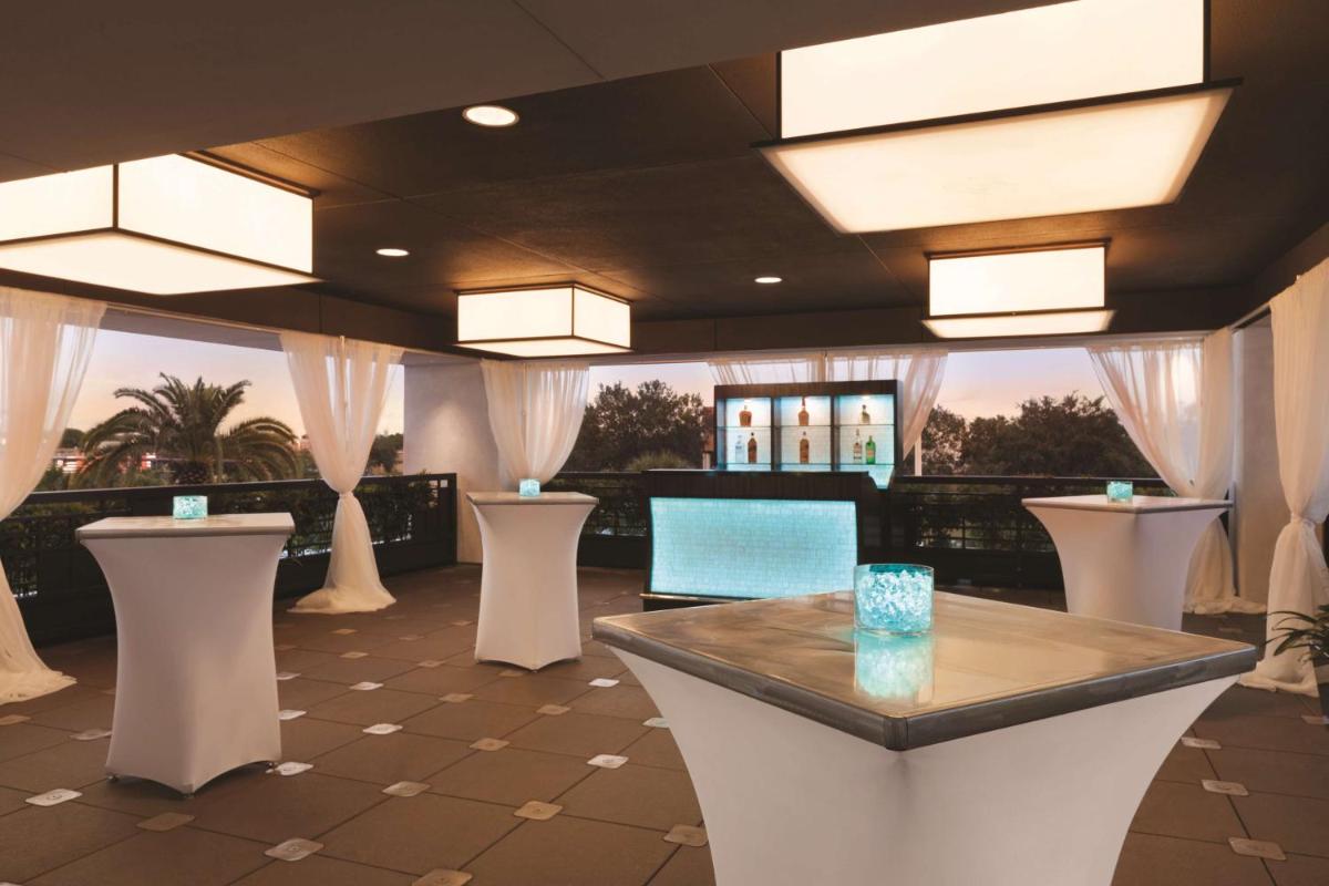 Embassy Suites by Hilton Orlando Lake Buena Vista South - image 3