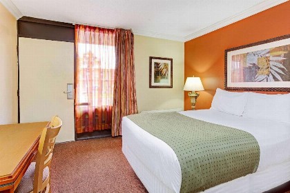 Days Inn by Wyndham Kissimmee West - image 21