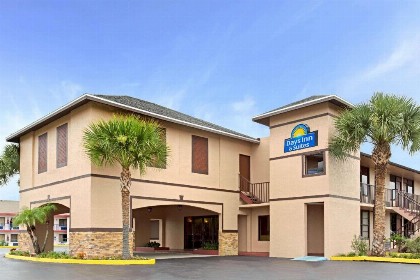 Days Inn by Wyndham Kissimmee West - image 5