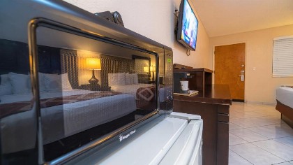 Sevilla Inn Kissimmee- Near Disney - image 13