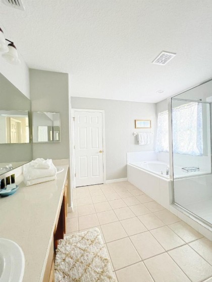 Gone 2 Florida Vacation Homes - image 10