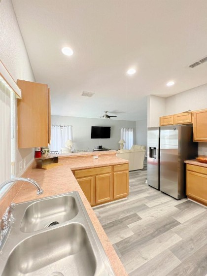 Gone 2 Florida Vacation Homes - image 20