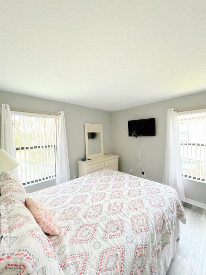 Gone 2 Florida Vacation Homes - image 24