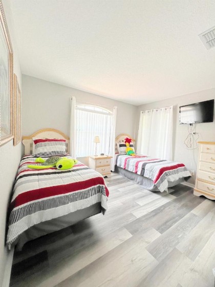 Gone 2 Florida Vacation Homes - image 39