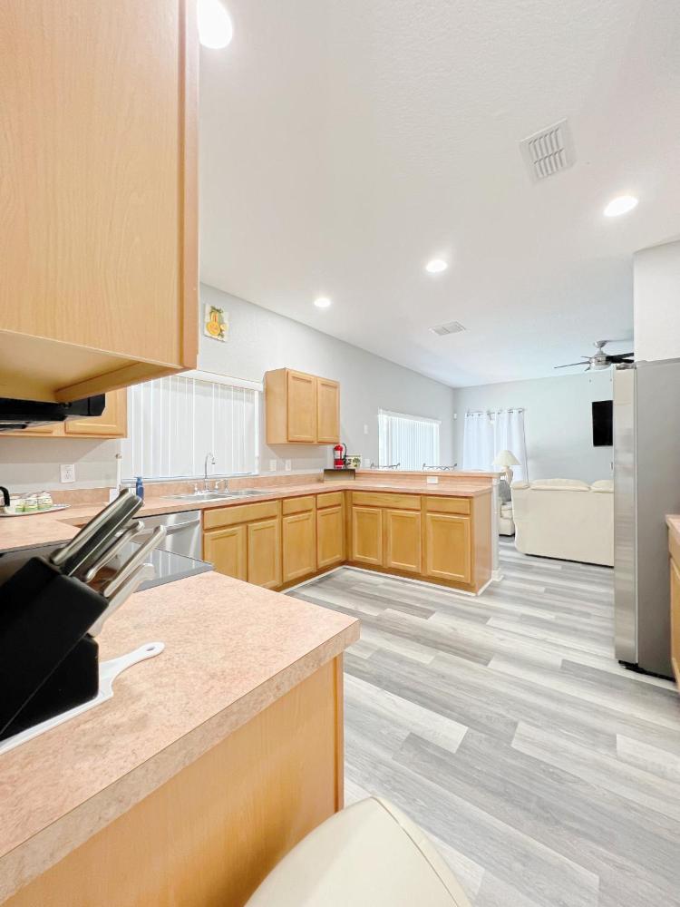 Gone 2 Florida Vacation Homes - image 5