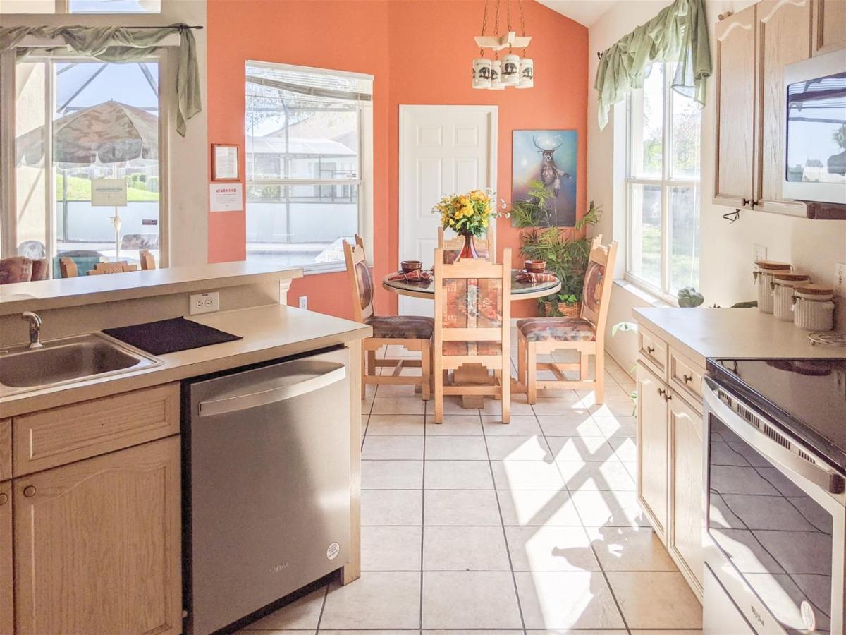 5 Bed 8002 - image 3
