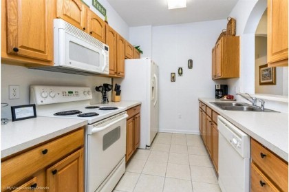 Three-Bedroom Townhome Kissimmee - image 10