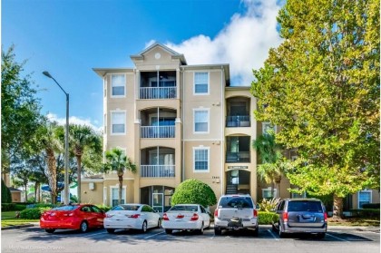 Three-Bedroom Townhome Kissimmee - image 12
