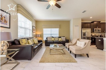 Four-Bedroom Townhome Kissimmee - image 2