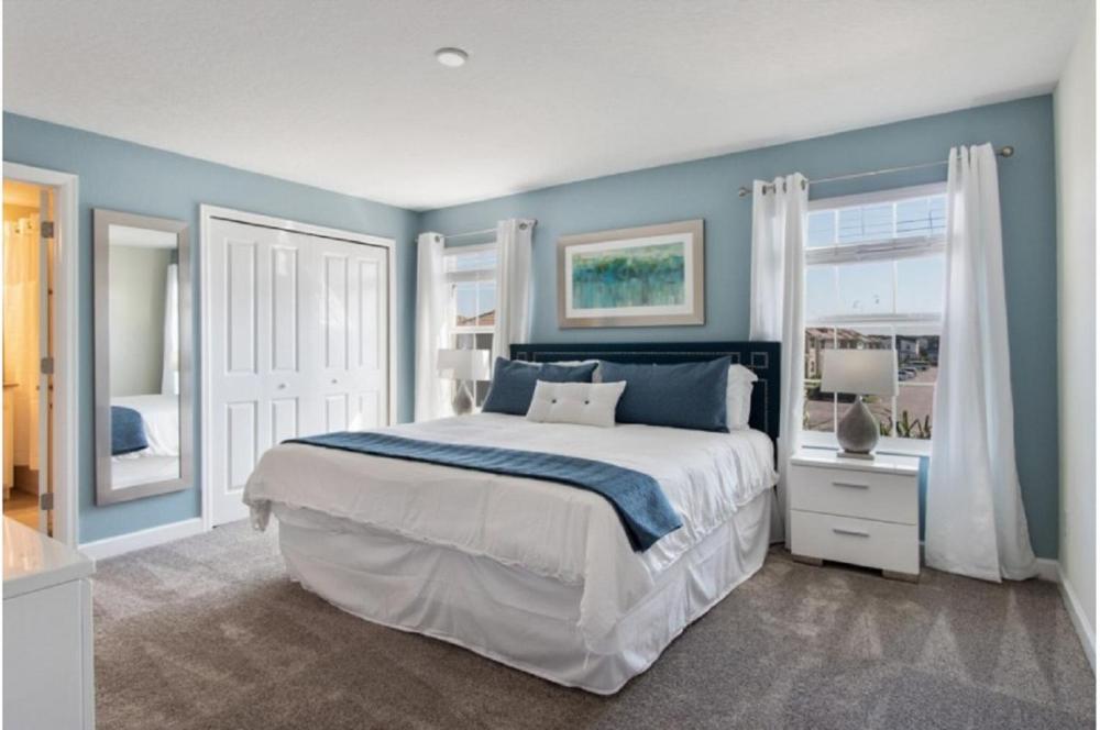 Four-Bedroom Townhome Kissimmee - image 7