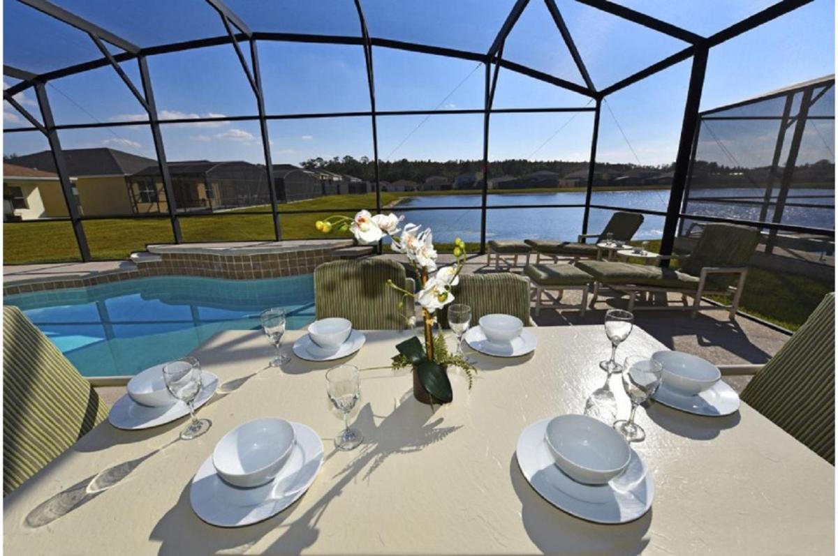 Three-Bedroom Pool Home Kissimmee - image 2