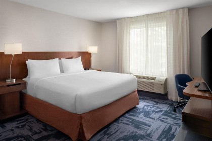 Fairfield Inn & Suites by Marriott Orlando Kissimmee/Celebration - image 17