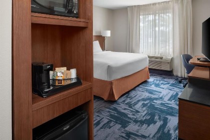 Fairfield Inn & Suites by Marriott Orlando Kissimmee/Celebration - image 21