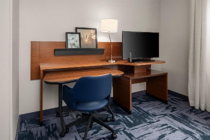 Fairfield Inn & Suites by Marriott Orlando Kissimmee/Celebration - image 3