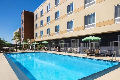 Fairfield Inn & Suites by Marriott Orlando Kissimmee/Celebration - image 5