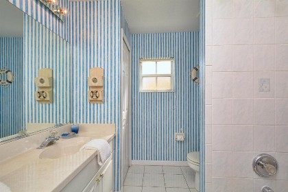 Mickey's Lake Villa - image 19