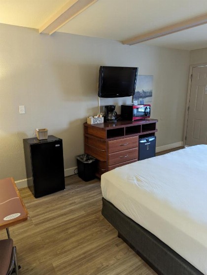 Monte Carlo Inn- Near Disney - image 6