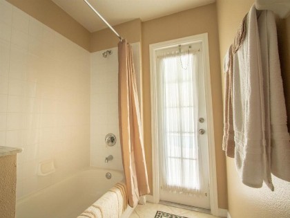 3 Bed 258 - image 7