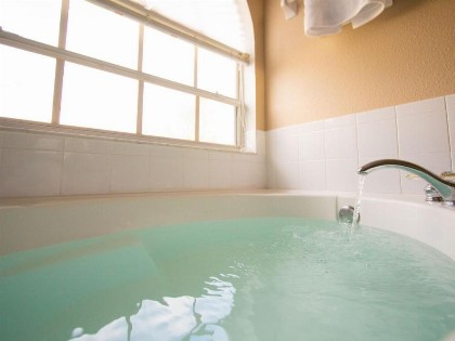 3 Bed 258 - image 8