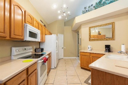 Windsor Hills Resort! 2 Miles to Disney! 6 Bedroom with Private Pool & Spa - image 38