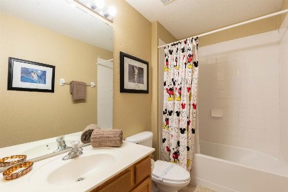 Windsor Hills Resort! 2 Miles to Disney! 6 Bedroom with Private Pool & Spa - image 4
