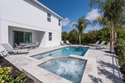 Groovy Mouse House with private pool - image 23