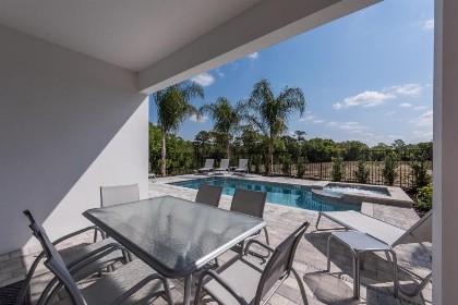 Groovy Mouse House with private pool - image 7