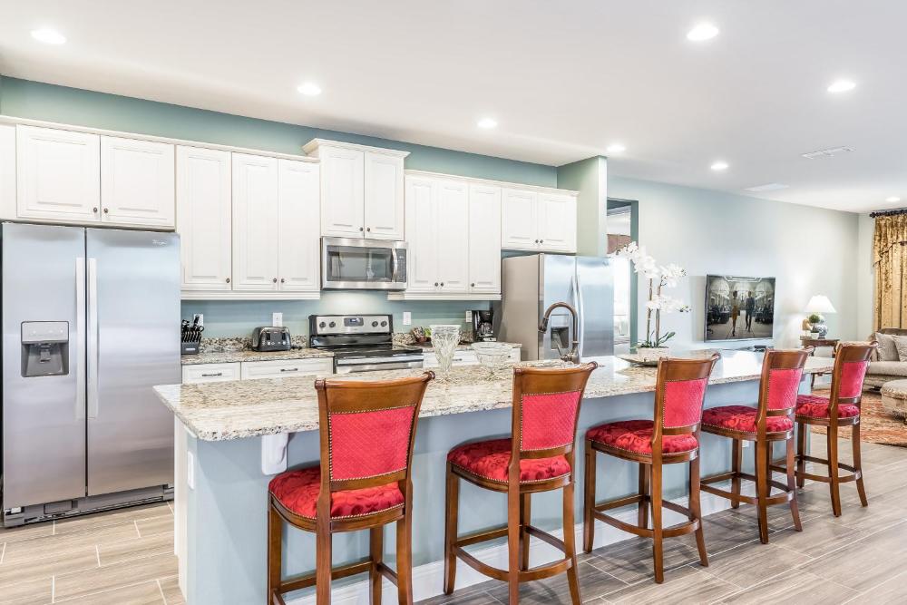 Elegant Home with Pool Table & Private Pool near Disney - 7648W - image 7
