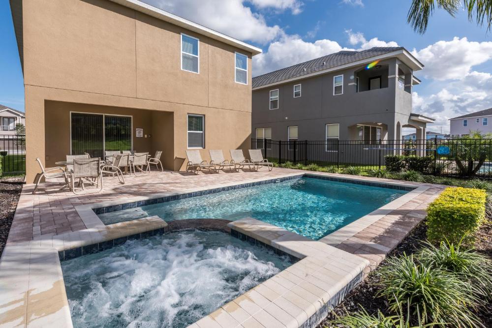 Inviting Home with Water Park Access near Disney - 7498M - image 6