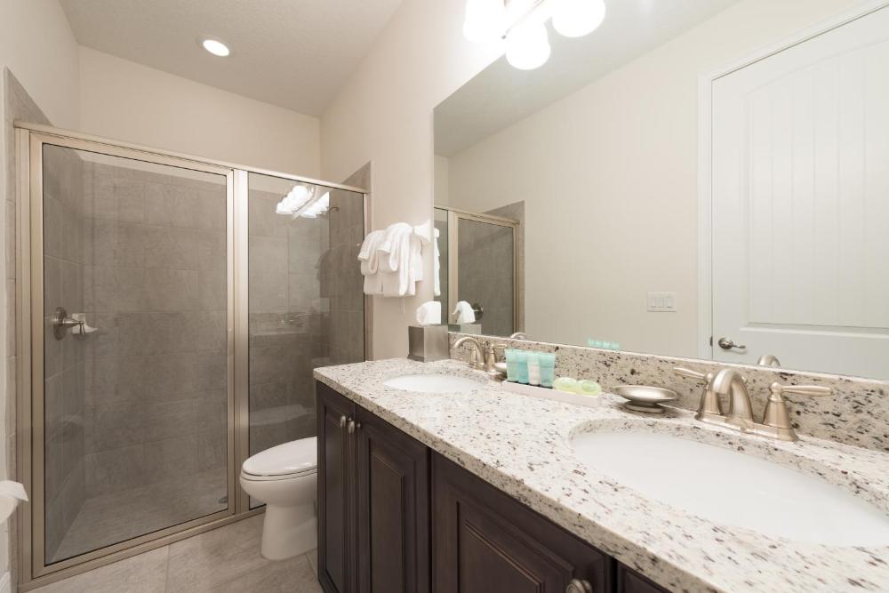 Pristine Home with Loft Area & Games near Disney - 7634W - image 5
