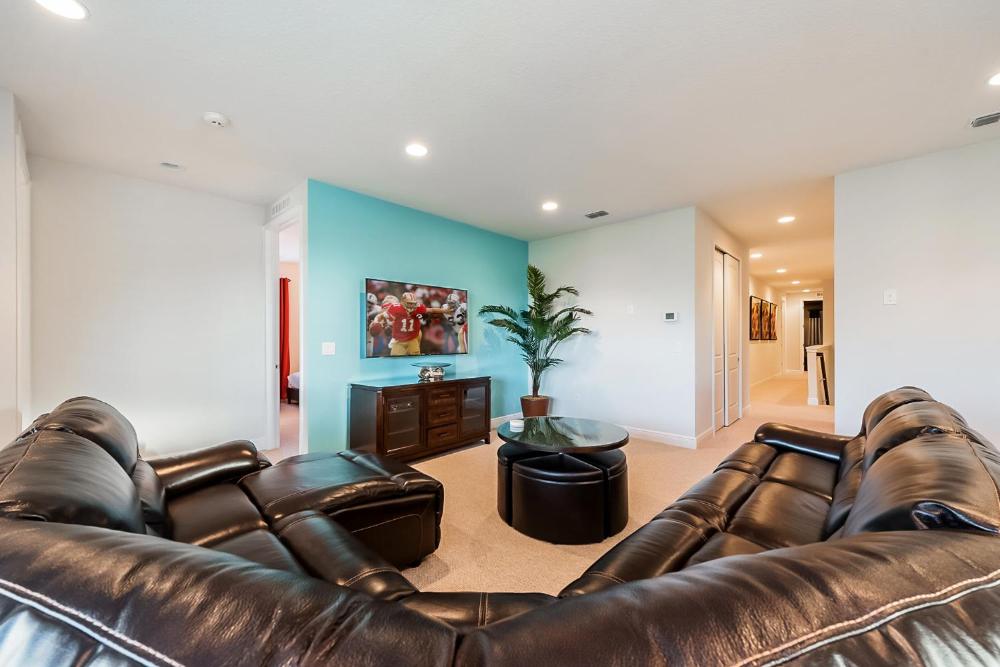 Vibrant Elite Home with Theater Room near Disney - 7605M - image 6