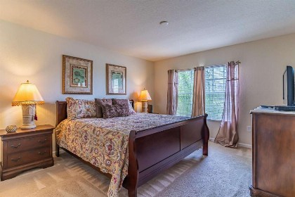 2633 Trafalgar Village - image 13