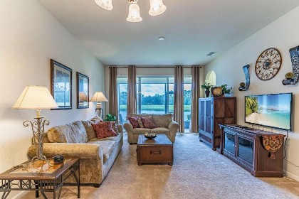 2633 Trafalgar Village - image 18
