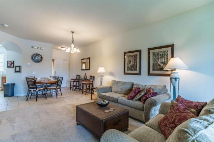 2633 Trafalgar Village - image 29