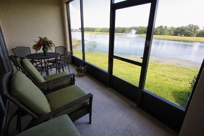 2633 Trafalgar Village - image 39