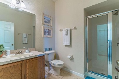 2633 Trafalgar Village - image 42