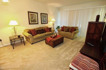 2633 Trafalgar Village - image 44