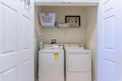 2633 Trafalgar Village - image 6