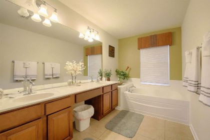 2540 Windsor Hills - image 6