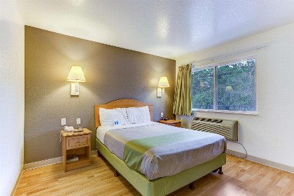 Studio 6-Kissimmee FL - Orlando - image 3