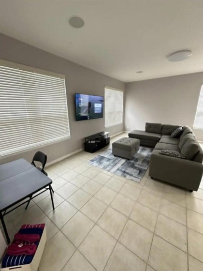 Elegant Brand NEW Houses Less 10 Minutes from Disney - image 10