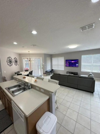 Elegant Brand NEW Houses Less 10 Minutes from Disney - image 16