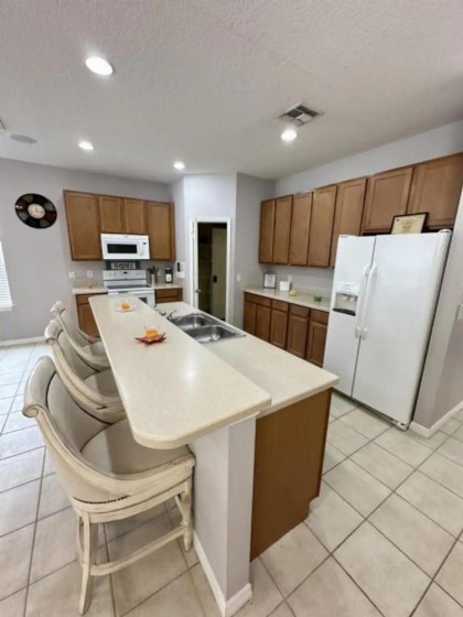 Elegant Brand NEW Houses Less 10 Minutes from Disney - image 18
