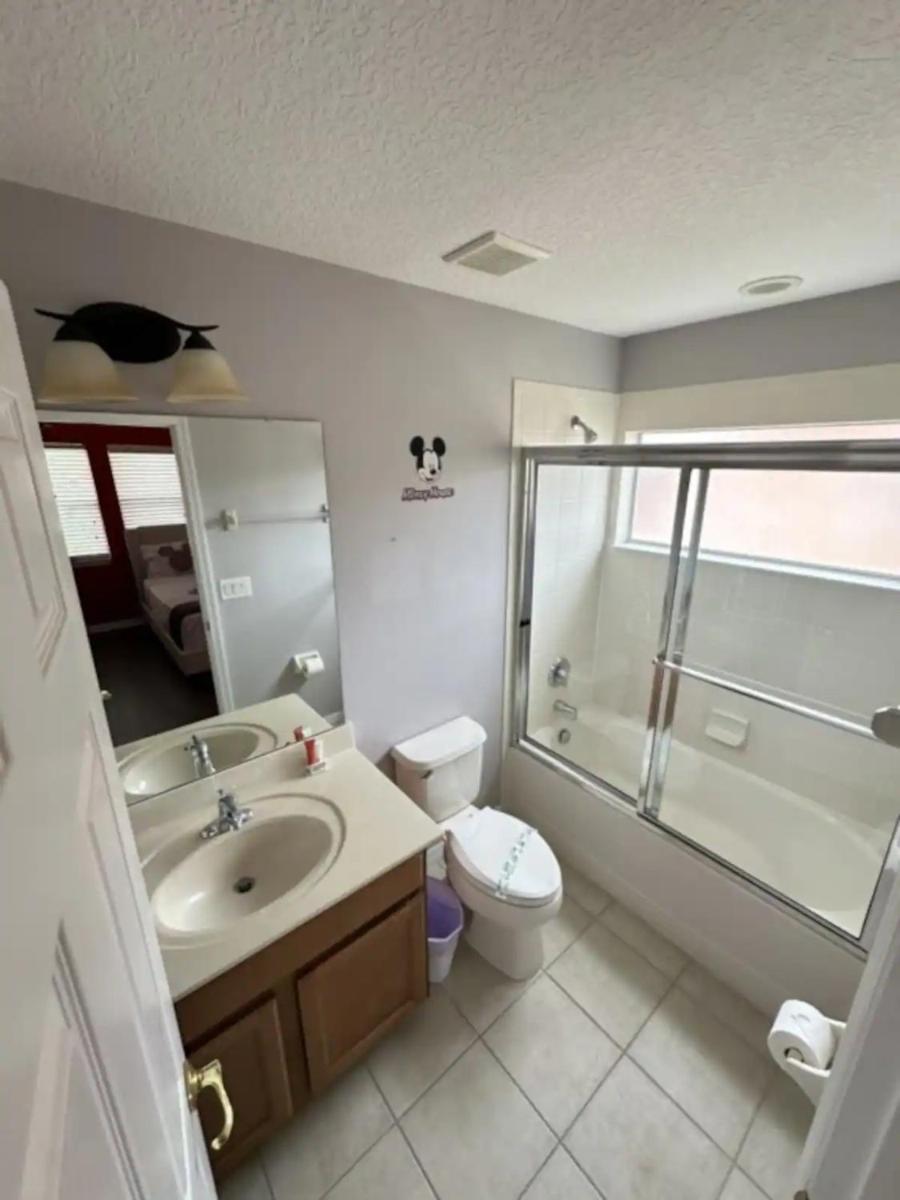 Elegant Brand NEW Houses Less 10 Minutes from Disney - image 2