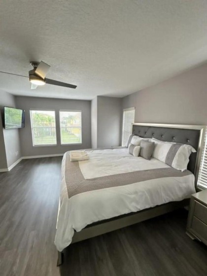 Elegant Brand NEW Houses Less 10 Minutes from Disney - image 5