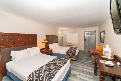 Sunshine Inn - image 10