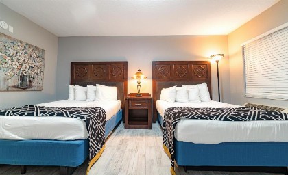 Sunshine Inn - image 20