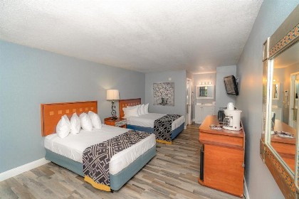 Sunshine Inn - image 24